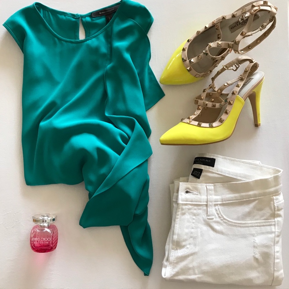 BCBG | MAXAZRIA Sleeveless asymmetric blouse